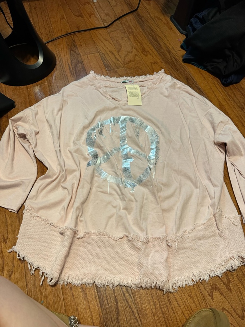 Women's Pink Long-Sleeve Fringe Hem Top with Silver Peace Graphic